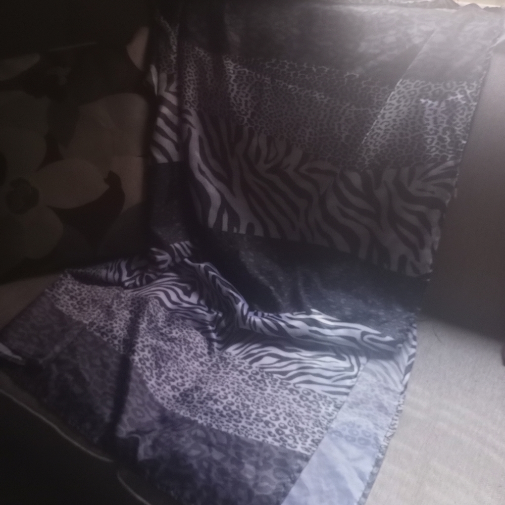 Leopard Shower Curtain - Picture 3 of 5